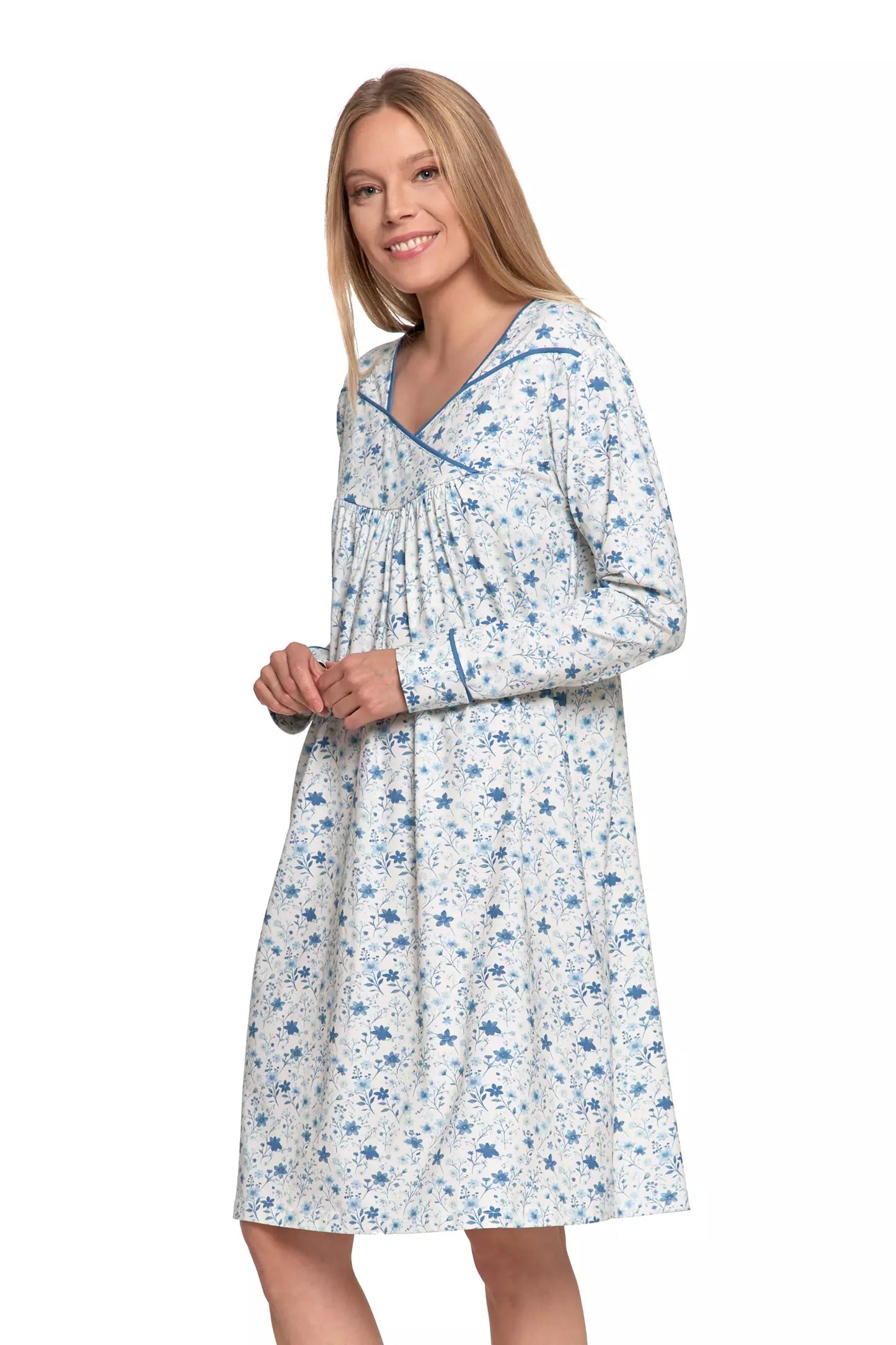 Camasa de noapte inflorata