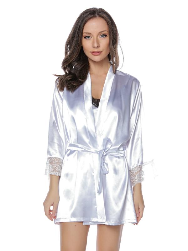 Halat din satin alb cu dantela