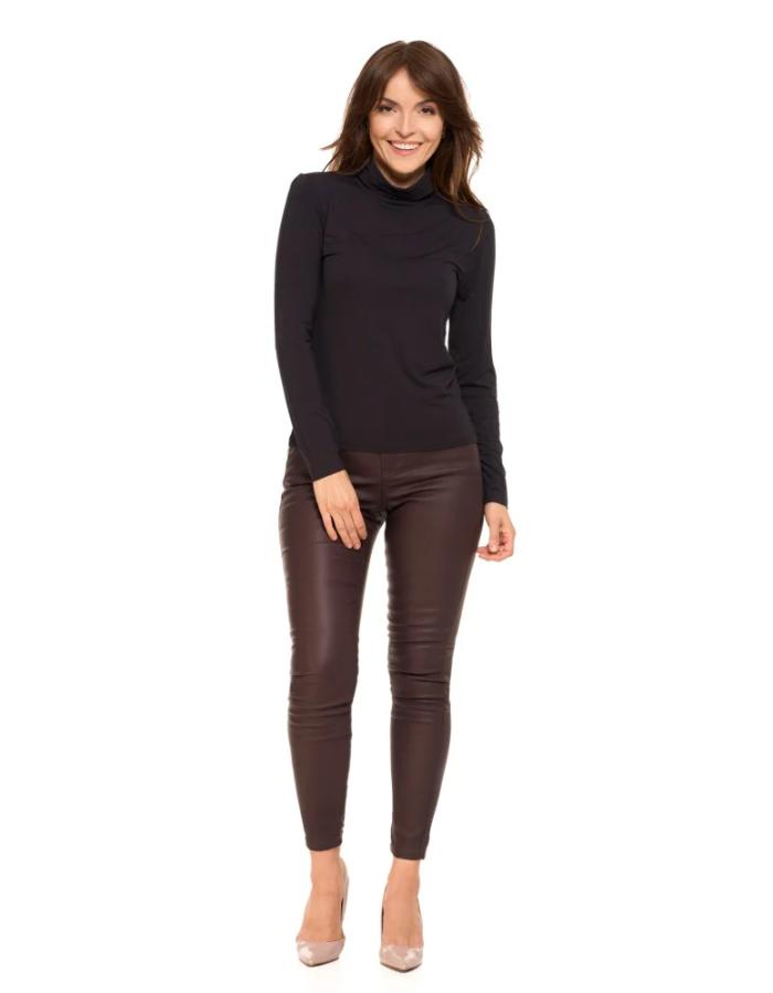 O bluza clasică din bumbac